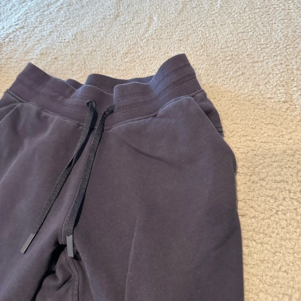 Lululemon Warm Down Jogger (28